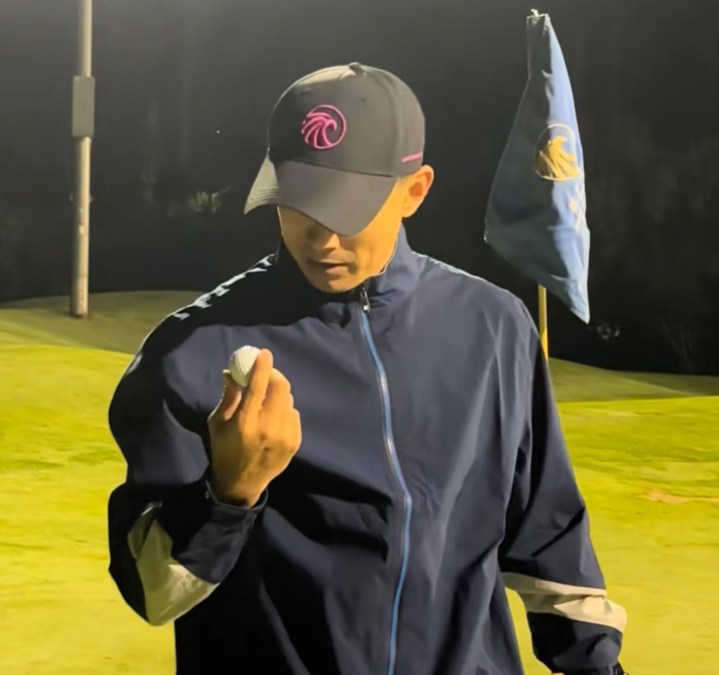 了一下距离, mfm, 己的帽子都 了一下距离, mfm, 己的帽子都